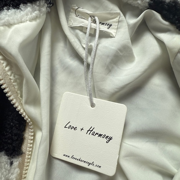 BRAND NEW Cozy Checkered Women's Jacket - Picture 2 of 4